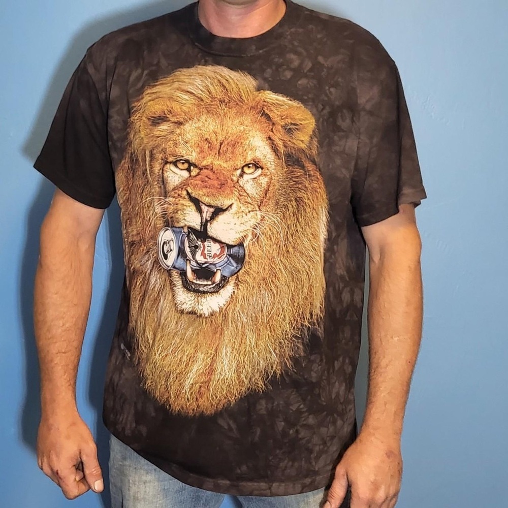 The Mountain Lion Crushing Beer Can Graphic T-Shirt MEDIUM